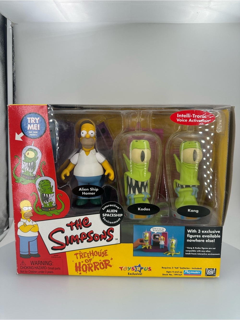Toys R Us Exclusive Simpsons Treehouse of Horror Alien Spaceship Set